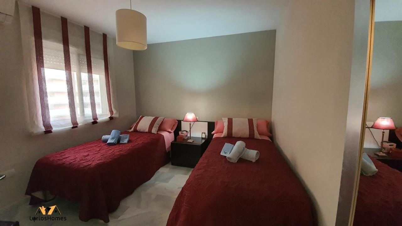 Lyrioshomes Beach Roquetas De Mar , Piscina Y Parque Infantil ภายนอก รูปภาพ