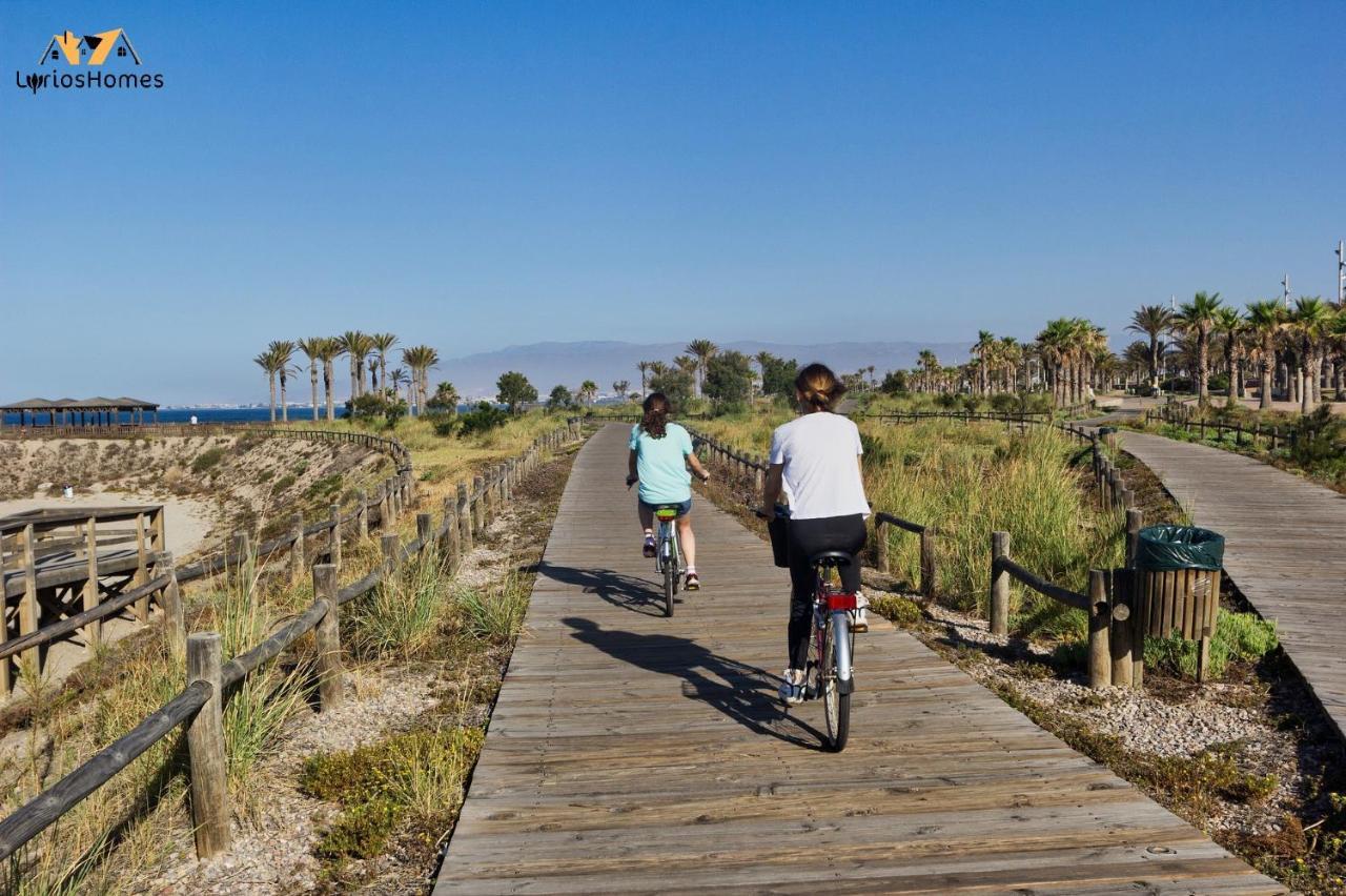 Lyrioshomes Beach Roquetas De Mar , Piscina Y Parque Infantil ภายนอก รูปภาพ